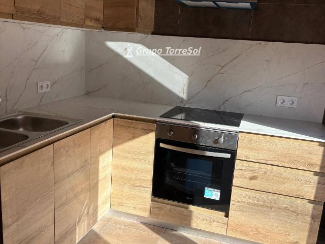 Casa adosada en Venta en Bellvei