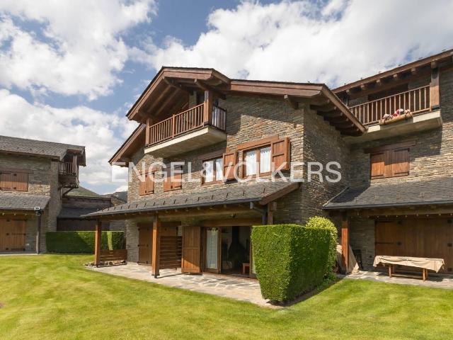 Casa adosada en Venta en Bellver de Cerdanya