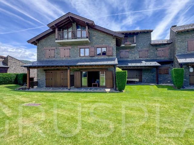 Casa adosada en Venta en Bellver de Cerdanya