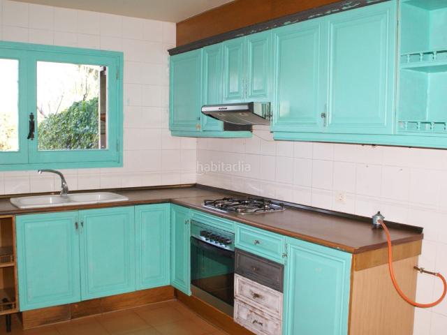 Casa adosada en venta en Bellver de Cerdanya. Casa adossada amb jardí privatiu Bellver de Cerdanya. Casas adosadas Bellver de.