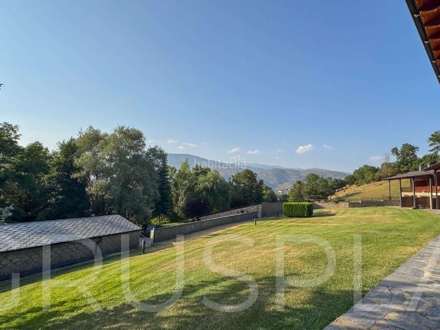 Casa adosada en venta en Bellver de Cerdanya. Casa adossada en venda a Pi Cerdanya. Casas adosadas Bellver de.