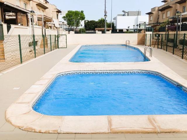 Casa adosada en venta en San Antonio de Benagéber. Adosado en San Antonio de Benageber. Casas adosadas San Antonio de.