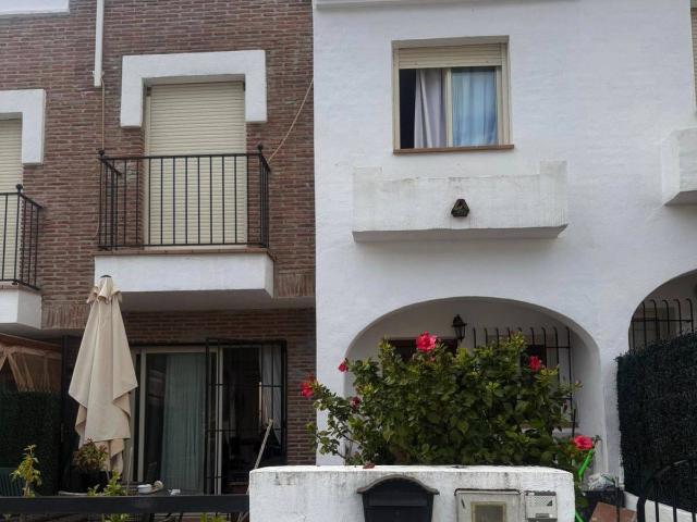 Casa adosada en Venta en Benahavís pueblo