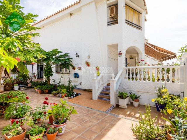 Casa adosada en Venta en Benajarafe