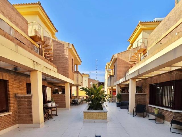 Casa adosada en Venta en Benferri
