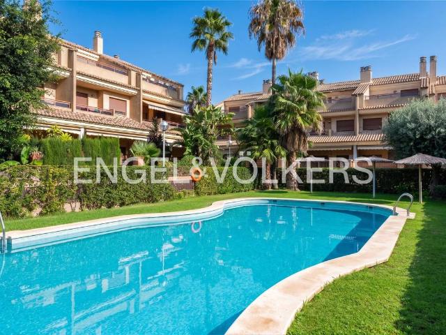 Casa adosada en Venta en Beniferri