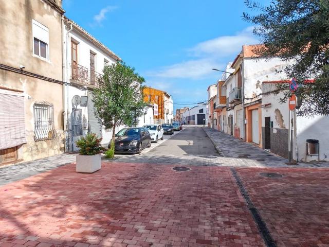 Casa adosada en venta en Beniflá. Casa en Avenida Regne De Valencia Nº 14 Beniflá. Casas adosadas.