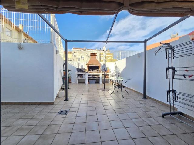 Casa adosada en venta en Beniflá. Gran casa en Beniflá. Casas adosadas.