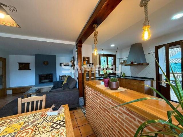 Casa adosada en venta en Bergara. ANGIOZAR, EXCLISIVO CHALET ADOSADO. Casas adosadas.
