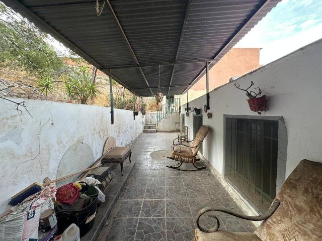 Casa adosada en Venta en Berja