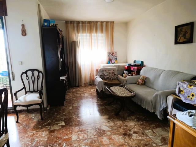 Casa adosada en venta en Berja. CASA DE DOS PLANTAS JUNTO A LA AVENIDA. Casas adosadas.