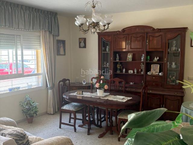 Casa adosada en venta en Berja. Vivienda de dos plantas en Berja Excelente ubicación. Casas adosadas.