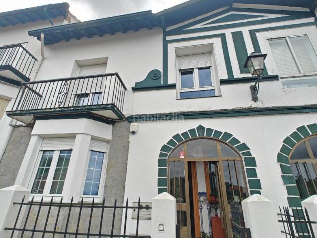 Casa adosada en venta en Bilbao, Arabella. Casa Chalet adosado en venta en Arabella Etxaldea 5, Bilbao. Casas adosadas.
