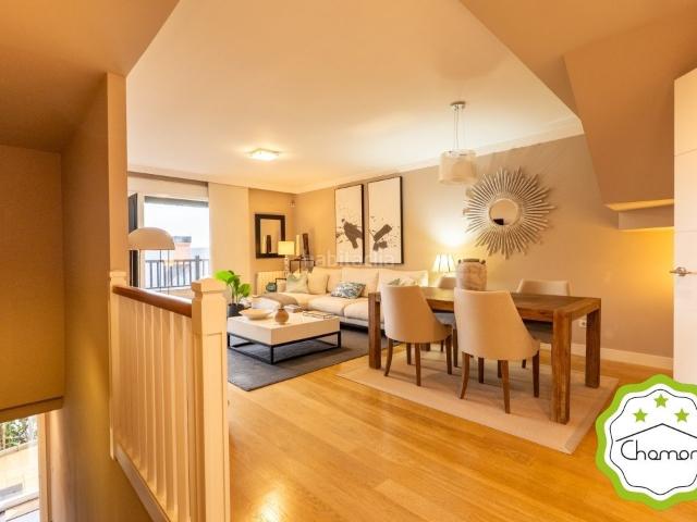 Casa adosada en venta en Bilbao, Artatzu Larraskitu. Casas adosadas.
