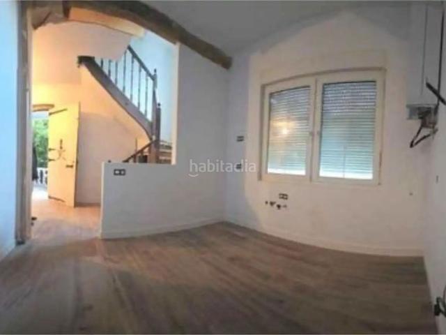 Casa adosada en venta en Bilbao, Barrio de Uribarri. CASA ADOSADA EN GRUPO CIUDAD JARDÍN. Casas adosadas.