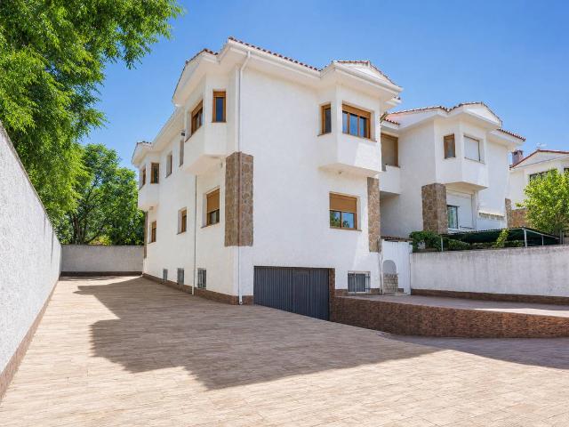 Casa adosada en Venta en Brunete