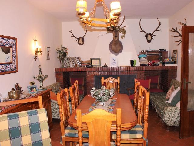 Casa adosada en venta en Brazatortas. Inmobiliaria Correal le ofrece una de las mejores casas del Brazatortas. Casas adosadas.