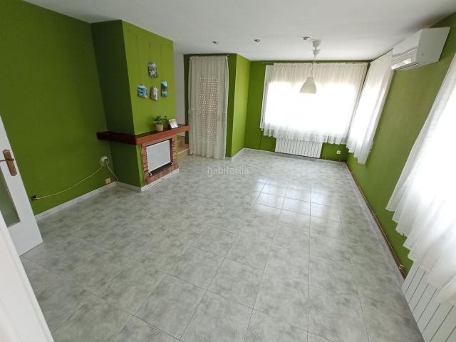 Casa adosada en venta en Breda. Casa adosada a tres vientos en Breda. Casas adosadas.