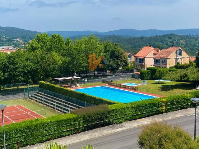 Casa adosada en Venta en Brión