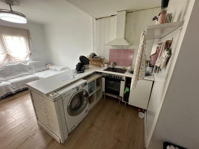Casa adosada en venta en Burgos, Barriada Inmaculada Zurbarán. Adosado reformado de 2 plantas en Gamonal. Casas adosadas.