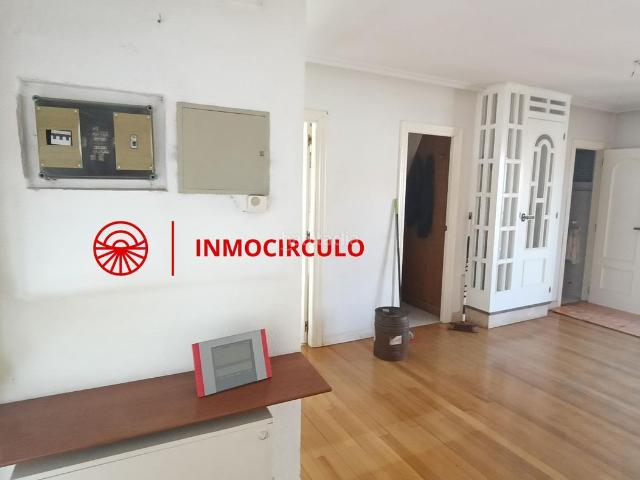 Casa adosada en venta en Burgos, San Julián Barriada de Cortes. Chalet adosado Burgos en el centro de Burgos. Casas adosadas.