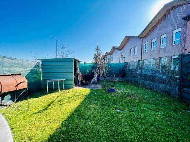 Casa adosada en venta en Burgos, Villafría La Ventilla Castañares. ESPECTACULAR CHALET EN VILLAFRÍA CON TERRAZA Y TERRENO AJARDINADO. Casas adosadas.