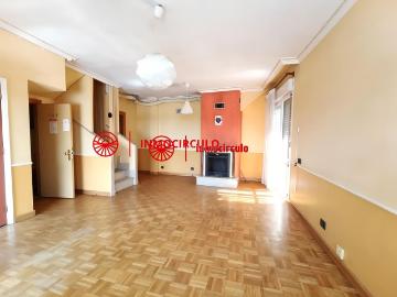 Casa adosada en venta en Burgos, Villafría La Ventilla Castañares. Casa en venta en Burgos capital, adosado ideal para mascotas. Casas adosadas.