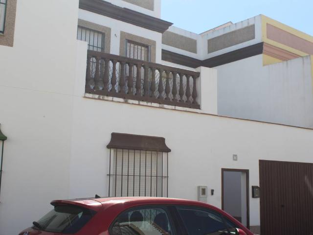 Casa adosada en Venta en Burguillos