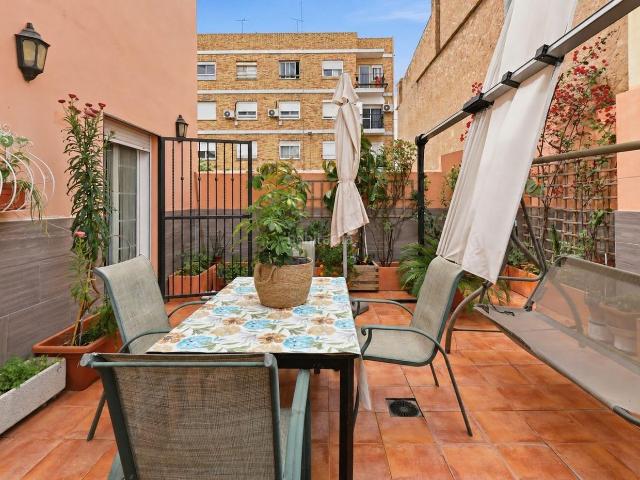Casa adosada en venta en Godella, Casas Verdes Ermita. CASA INDEPENDIENTE CON ASCENSOR PRIVADO, GARAJE DIÁFANO DE GRAN CAPACIDAD Y 2 TERRAZAS. Casas adosadas.