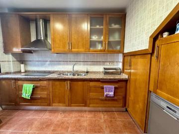 Casa adosada en venta en Gójar. Amplia casa adosada en Gójar Lista para entrar a vivir. Casas adosadas.
