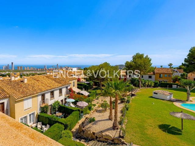 Casa adosada en Venta en Golf Bahía