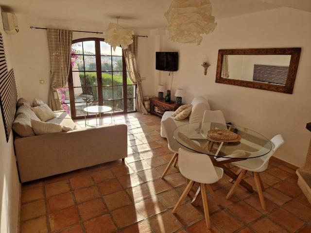 Casa adosada en Venta en Golf Bahía