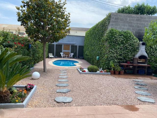 Casa adosada en Venta en Golmés