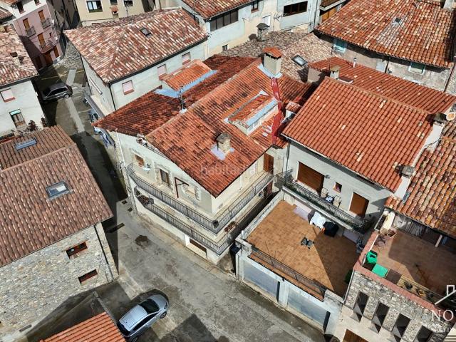 Casa adosada en venta en Gombrèn Pirineos. Casas adosadas.