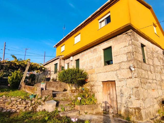 Casa adosada en Venta en Gondomar