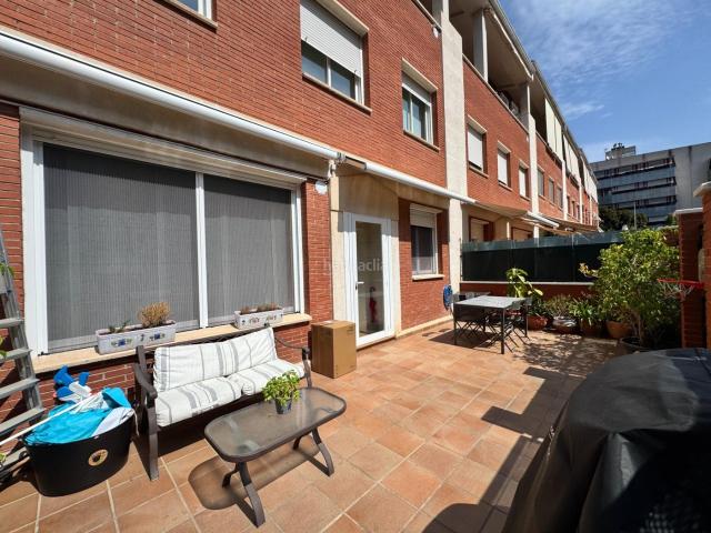 Casa adosada en venta en Gavà, Bòbiles. Casa adosada esquinera en Les Bòbiles, Gavà. Casas adosadas.