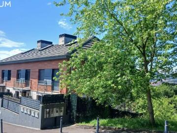 Casa adosada en Venta en Galdakao