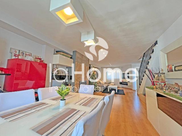 Casa adosada en Venta en La Conarda