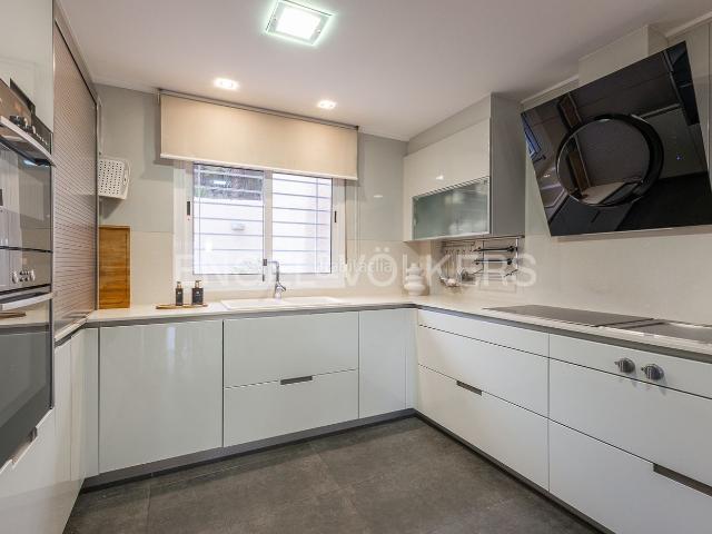 Casa adosada en venta en Gandia, Urbanizaciones. Lujoso Pareado en Gandía. Casas adosadas.
