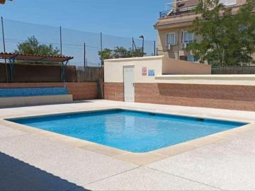 Casa adosada en venta en Getafe, Perales del Río. Tu familia sueña con un jardín y piscina en Perales del Río?. Casas adosadas.