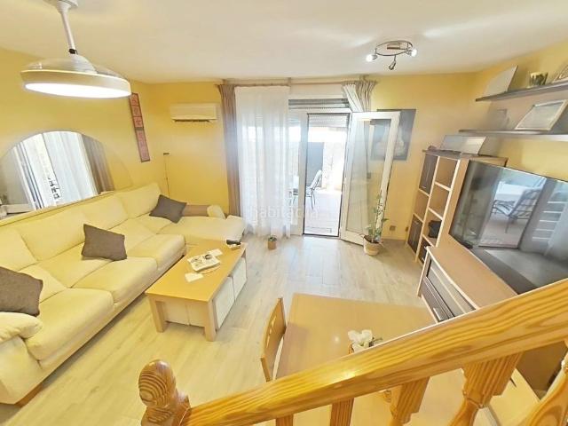 Casa adosada en venta en Getafe, Perales del Río. Tu familia sueña con un jardín y piscina en Perales del Río?. Casas adosadas.