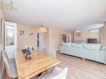 Casa adosada en venta en Getafe, Perales del Río. CHALET EN VENTA EN GETAFE. Casas adosadas.