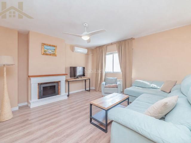 Casa adosada en venta en Getafe, Perales del Río. CHALET EN VENTA EN GETAFE. Casas adosadas.