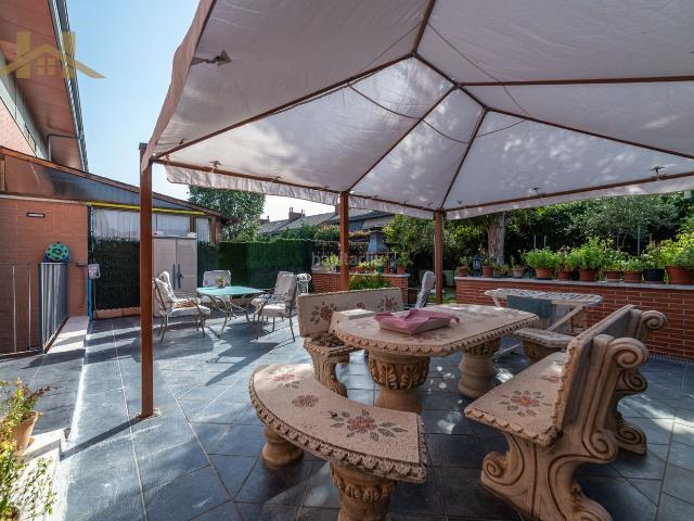 Casa adosada en venta en Getafe, Perales del Río. CHALET EN VENTA EN PERALES DEL RÍO. Casas adosadas.
