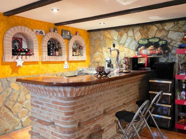 Casa adosada en venta en Getafe, Perales del Río. EXCELENTE VIVIENDA Y OPORTUNIDAD. Casas adosadas.