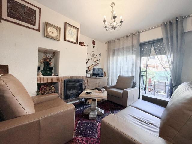 Casa adosada en venta en Getafe, Sector 3. Bonito Chalet en Sector 3 de Getafe. Casas adosadas.