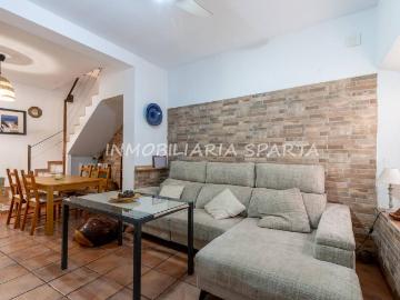 Casa adosada en Venta en Gelves
