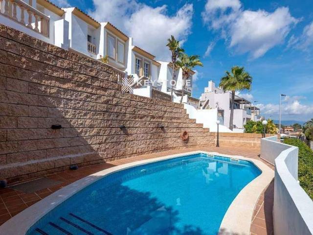 Casa adosada en Venta en Génova