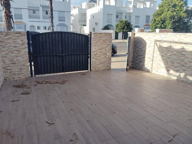 Casa adosada en Venta en Gerena