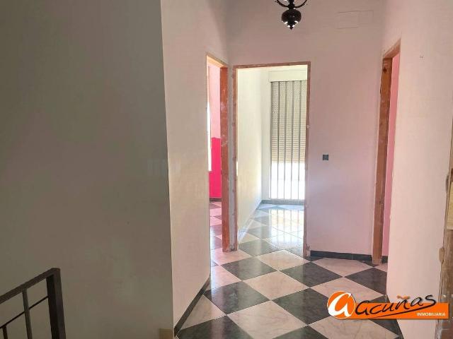 Casa adosada en Venta en Gilena
